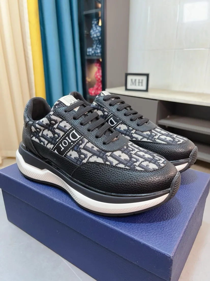 Men's men's shoes 💰458🌹🌹【Dior】Best-selling official website world premiere🔝High-end men's shoes brand official website latest series: The upper is made of imported cowhide with specially designed fabrics➕Mesh breathable lining. Make walking more convenient and comfortable! Compared with the official quality, Midea’s 1:1 replica. Create a fashionable personality to set off your uniqueness! A must-have for trendy men! Classic style. Men's sizes: 38-44.